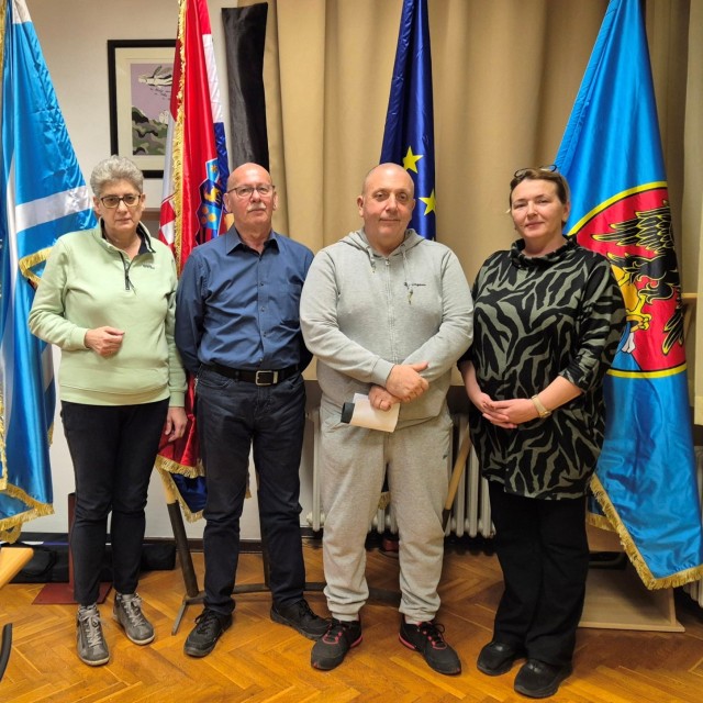 Uskrs u znaku molitve za mir » naslovna