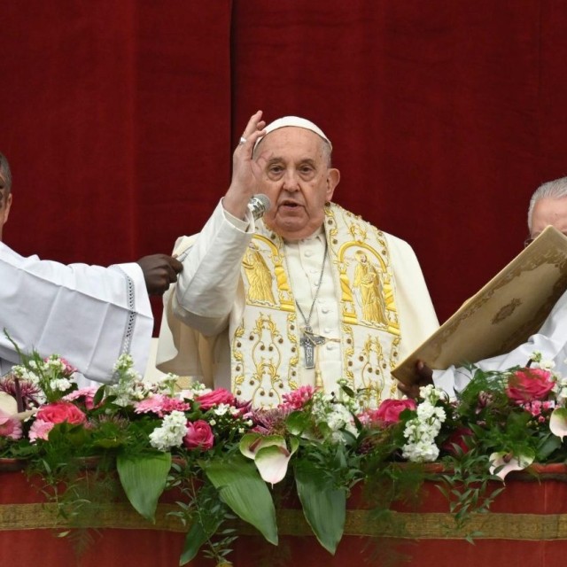 Dvije destinacije pape Franje » naslovna