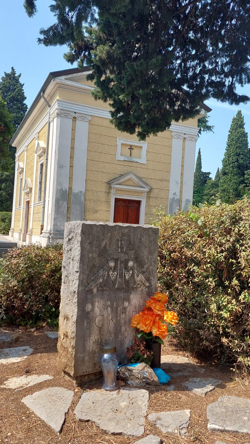Eckertov grob na trstaskom groblju