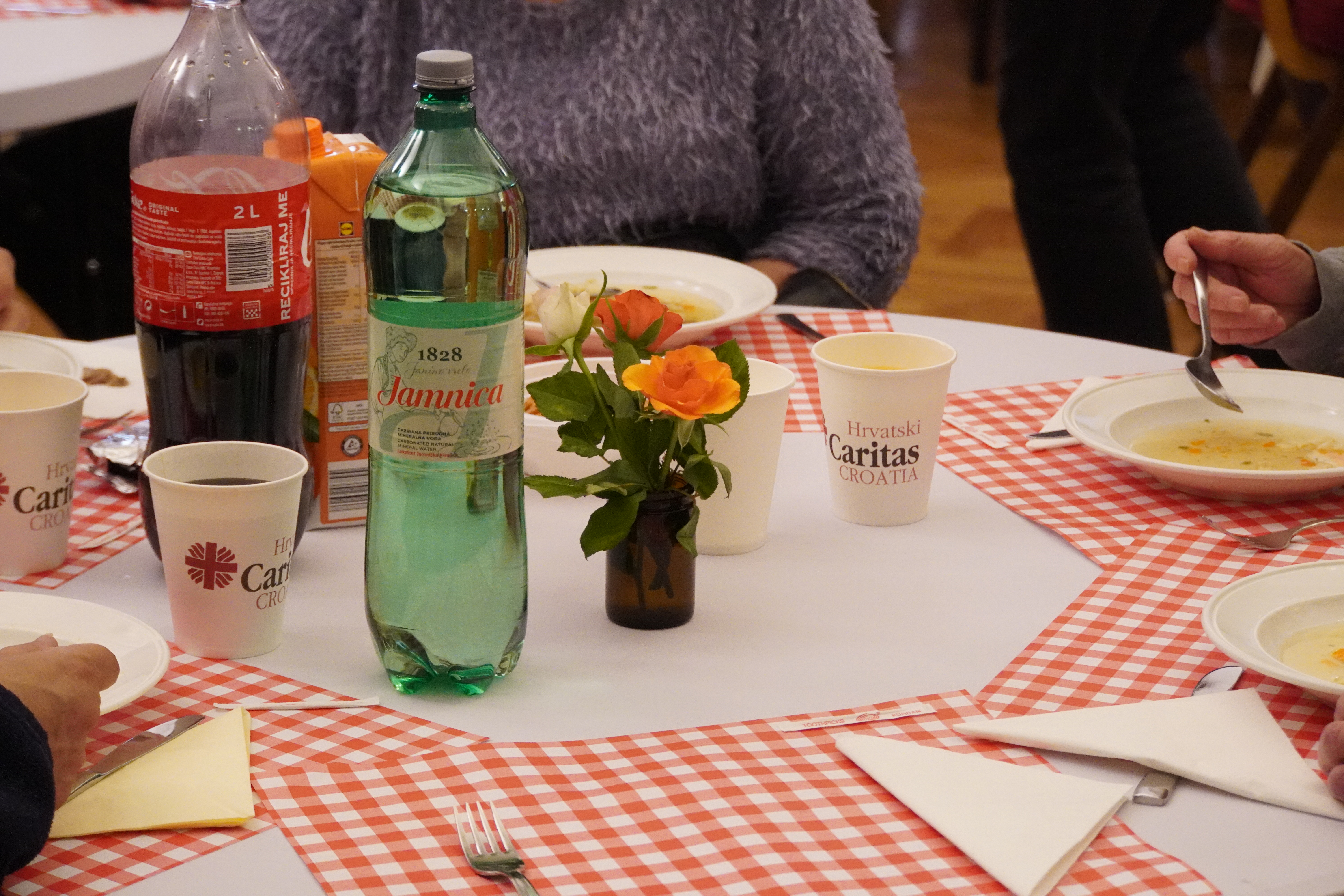 U oskudici i samoći danas su najviše starije bolesne osobe » naslovna